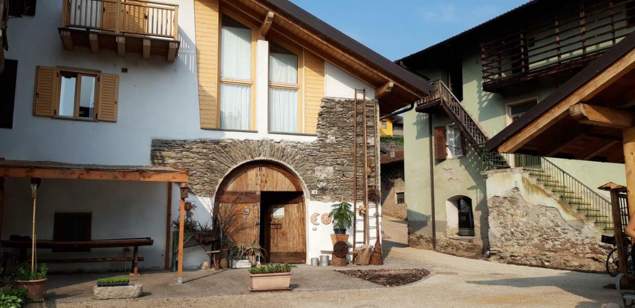 Agriturismo Farmhouse La Barberina Calceranica al Lago Eksteriør bilde